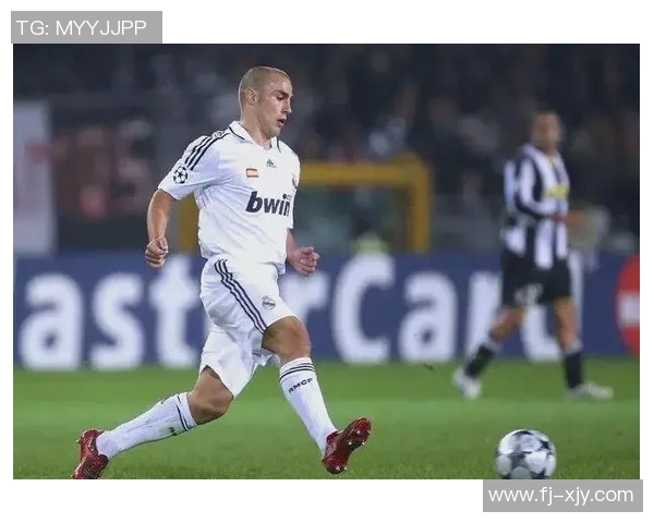 光头球星的传奇足坛之路与精神象征探析