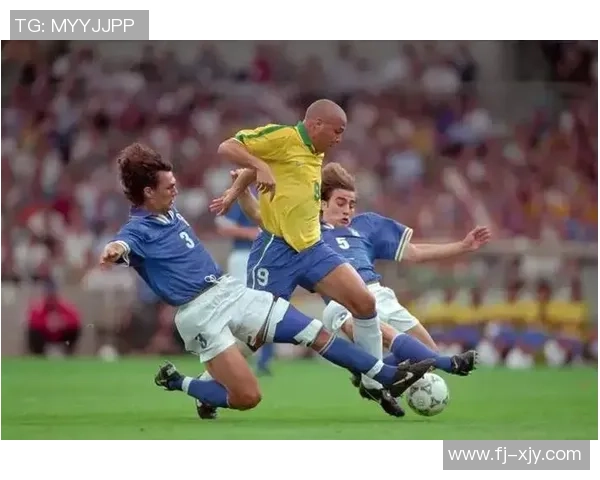 足球场上的25号球星盘点 谁是你心中的最强25号球员